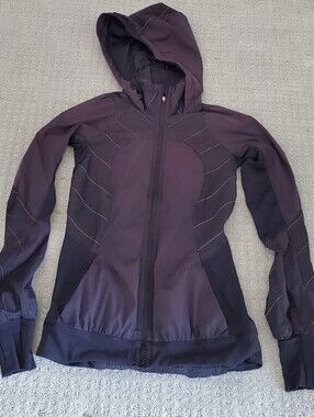 Lululemon She's Swift athletic Jacket in Black Women Size 2 Reflective